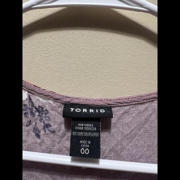 TORRID ☆ Mauve Floral Print Peplum Sleeveless Rayon Tank Top ☆ Size‎ 00 - Picture 3 of 4